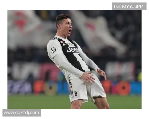 球迷疯狂冲入赛场抢夺C罗球衣引发热议成欧冠奇葩瞬间